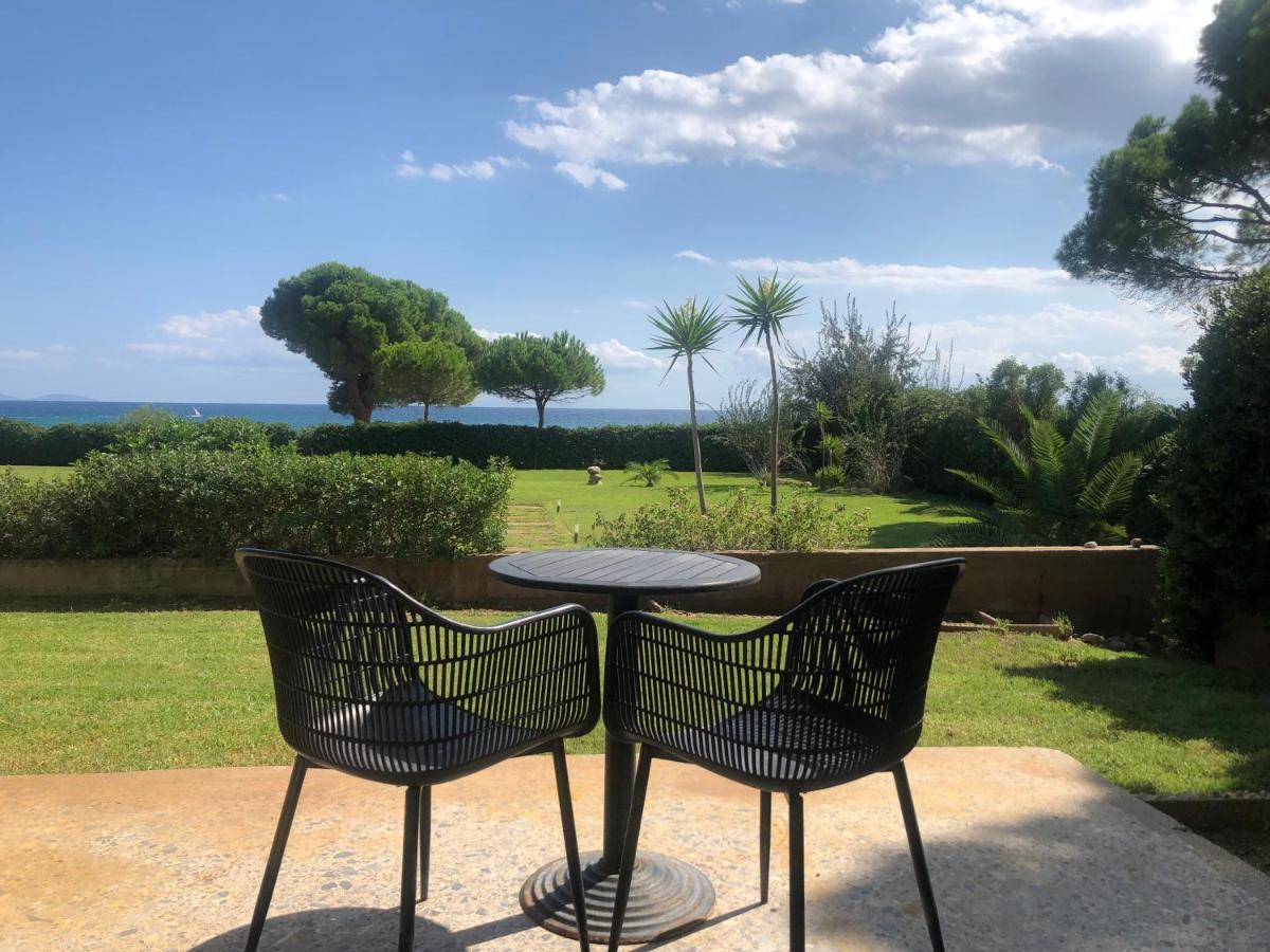 Beachfront Villa Hoopoe Schinias, Marathon エクステリア 写真